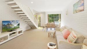 Swells At Copa - Stroll To The Beach and Shops