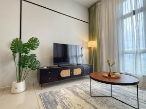 Space Residency 2BR KSL Mall Strategy Location