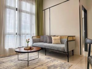 Space Residency 2BR KSL Mall Strategy Location