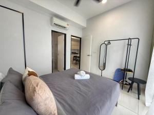 Space Residency 2BR KSL Mall Strategy Location