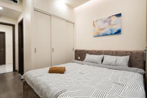 Luxury 3BR Apartment 121m - Resort Pool & Gym - Near Aeon Mall