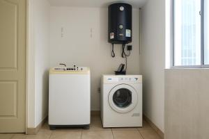 E Malecon Balta Queen Bed Larcomar Zone 3B 501