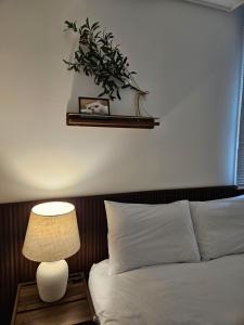 홍대상수역5분#Bathroom 2#Starbucks, convenience store 1 minute