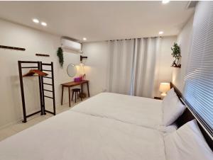 홍대상수역5분#Bathroom 2#Starbucks, convenience store 1 minute