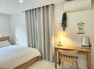 홍대상수역5분#Bathroom 2#Starbucks, convenience store 1 minute