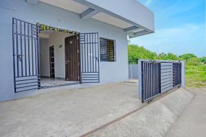 Super Hotel O CRPF Crossway Formerly V7 Inn Service Apartment