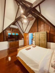 Baan Zen - 6 PAX Waterfront Retreat - 200 mt from the beach