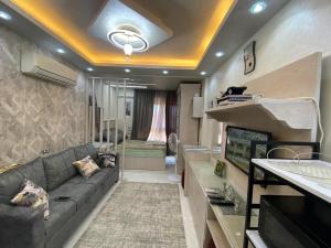 استوديو للايجار مفروش سمارت و مكيف بالكامل في بورتو جولف