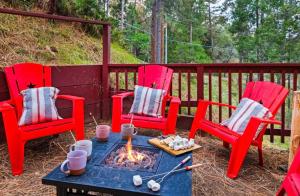 Yosemite family getaway w lake, golf, horses, pool