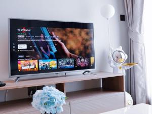 Modern room overlooking the city center Chiang Mai 106N60