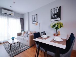 Modern room overlooking the city center Chiang Mai 106N60