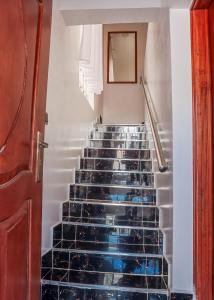 Stylish 3-BR Apt in Chuna, Kitengela