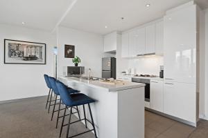 Exceptional View 3B 2B 2 Carparks near Crown Casino!