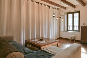 Nature et Calme Entre Deux Lacs