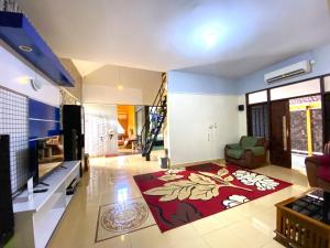 Homestay Syariah Dekat UII Kolam Renang Pribadi By Simply Homy