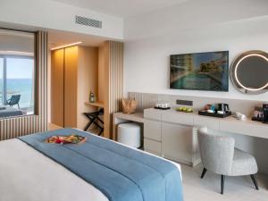 Mercure Larnaca Beach Resort