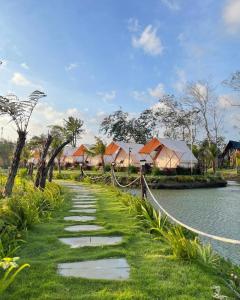 The Lake Farm - Dak Lak