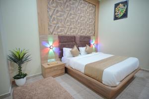 hotel hill top inn vatva