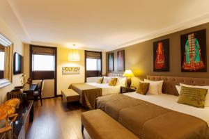 Quadruple Room - Lower Ground Floor room in Quentin Design Hotel Berlin
