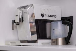 2-Bedroom Apartment with Balcony & Parking in Cracow by Noclegi Renters