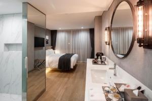 Tiêu chuẩn giường Queen (Standard Queen)