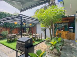Airport J Dream Garden & Restaurant