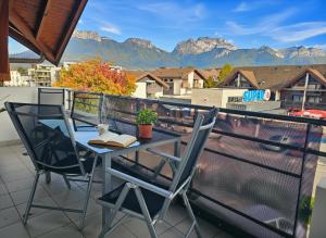 Le Balcon du Laudon Au cœur de St Jorioz spacieux appartement avec terrasse et vue montagne