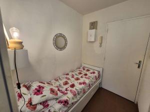 Studio rez de jardin,climatisation, proche de la mer, parking..