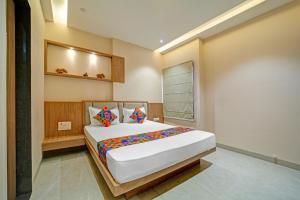 FabHotel Shri Shreeyam Stay