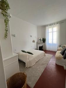 Maison Toesca - Old charm & sunny balcony