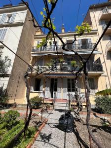 Maison Toesca - Old charm & sunny balcony