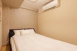 Just a short walk 黒門市場1min 道頓堀 心斎橋 Glico Sign 黒門市場Guestroom Glowlight