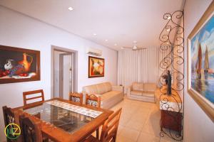 Bom 3 quartos no posto 6 com vaga de garagem