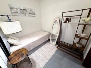 Spacious apartment with Burj Khalifa view close to Dubai mall!