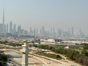 Spacious apartment with Burj Khalifa view close to Dubai mall!