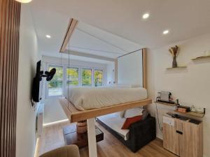 La Bulle Suspendue, Avenue de Champagne