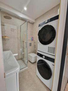 La Bulle Suspendue, Avenue de Champagne