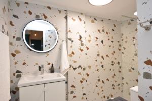 Bembo Central Apartment by Checkin