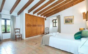 Villa Son March Petit by Sealand Villas