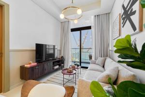 FAM Living - 2 Bedroom Aykon City Dubai