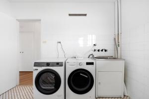 New Farm Sophisticated Retro - 3Bed-1Bath-1Car-Views