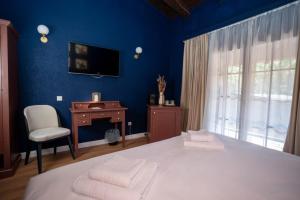 Deluxe Double Room by MANAGR