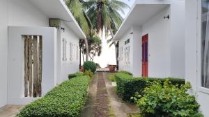 Baan Toom Village and Resort