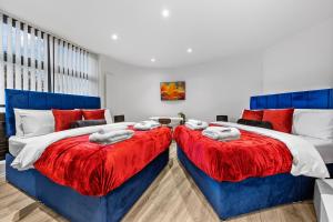 Bright 4BR Architectural Property With Games Room, Parking &Ideal For Workers Groups And Contractors