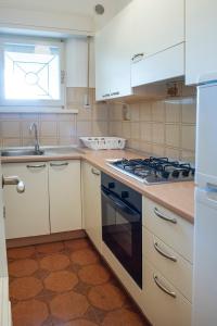 N106 - Numana, villetta con giardino