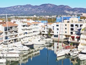 Apartamento C Frente al canal con Terraza