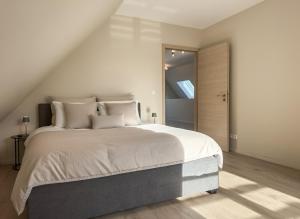 Maison contemporaine de 150 m2 avec garage privé et terrasse ensoleillée