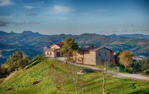 2 Bedroom Nice Apartment In Sant'angelo In Vado