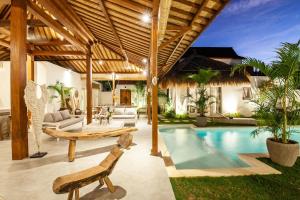 New 5 bedroom Villa close to Seminyak eat street