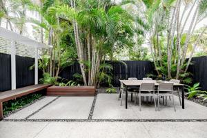 Villa One Immaculate Townhouse in Noosa Heads